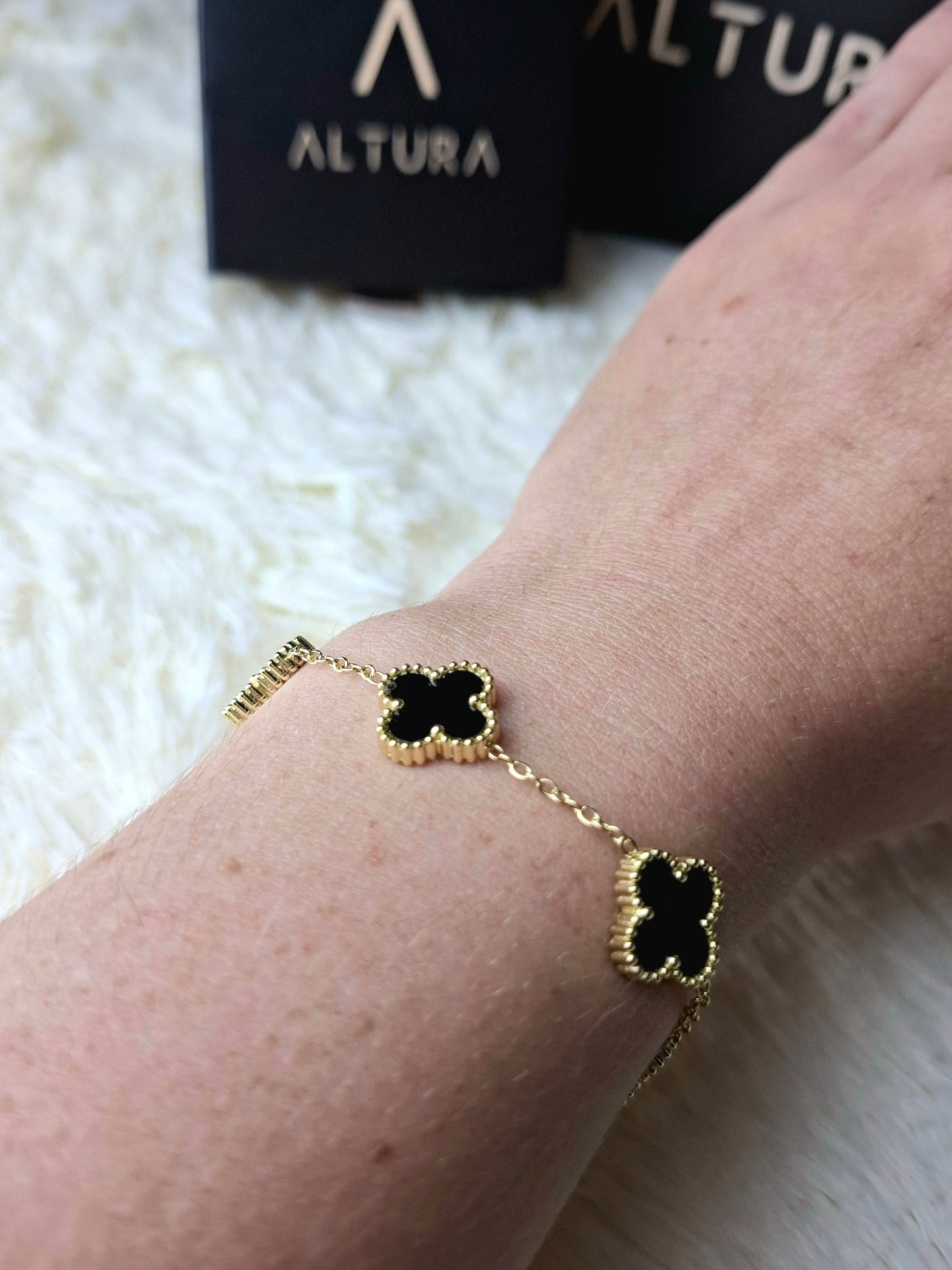 SET TREBOLES: COLLAR + PULSERA