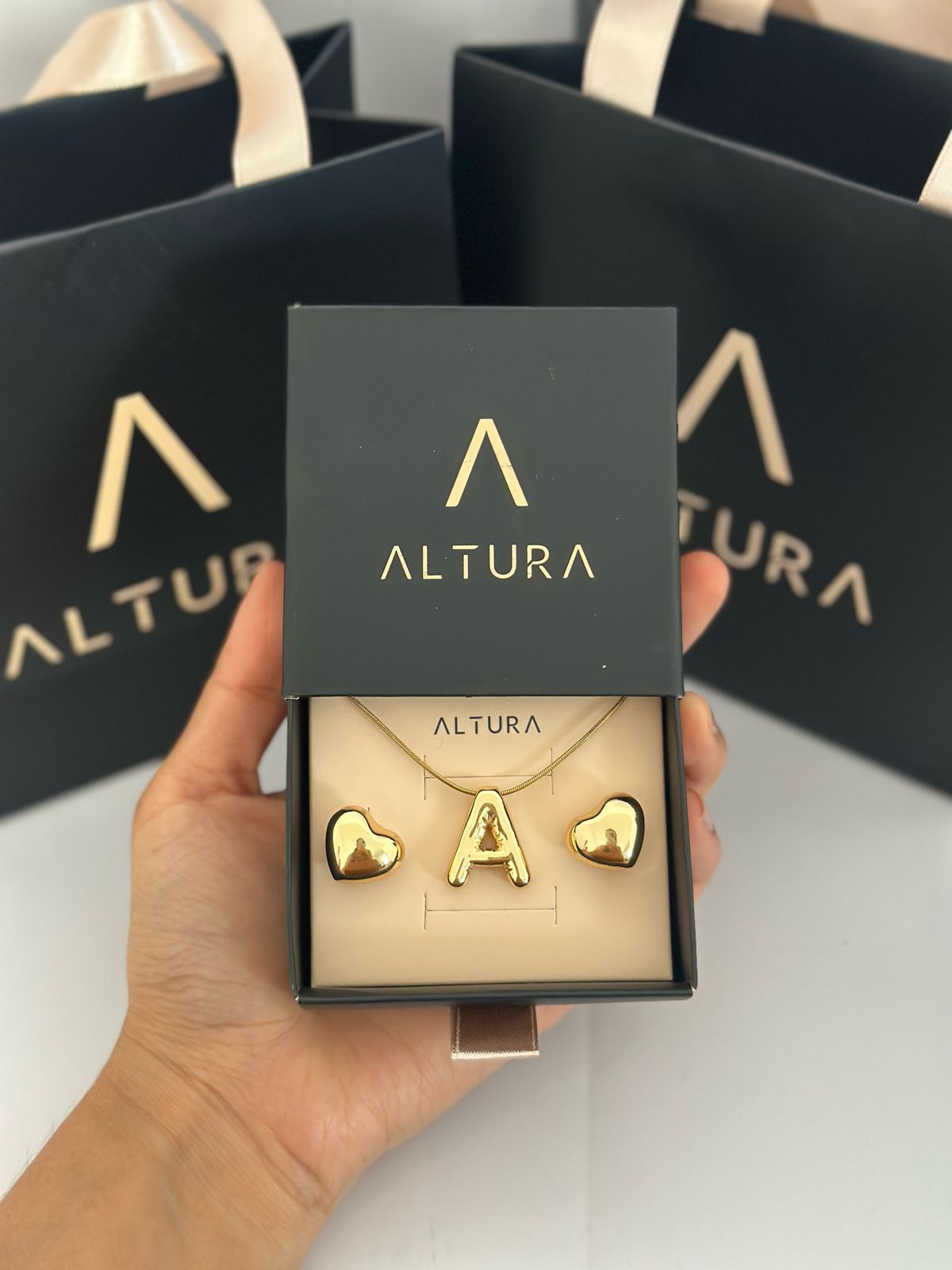 SET INICIAL DE AMOR: COLLAR + ARETES