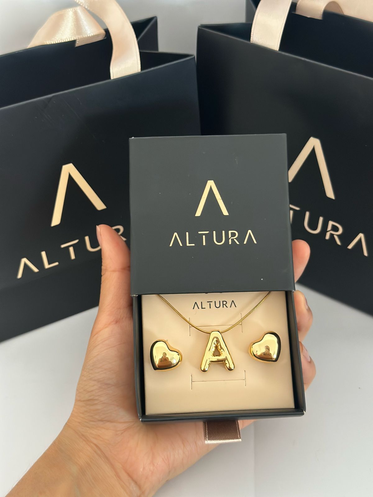SET INICIAL DE AMOR: COLLAR + ARETES