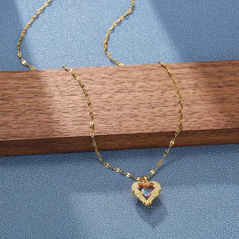 COLLAR CORAZÓN OCEÁNICO