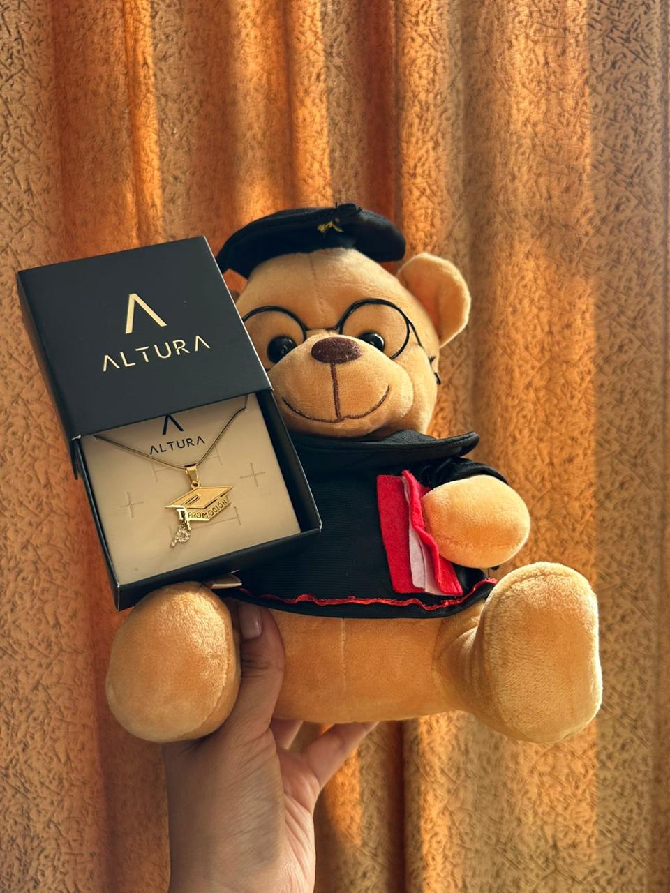 SET GRADUACIÓN: COLLAR + PELUCHE