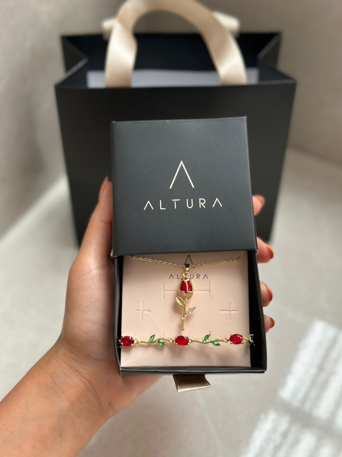 SET TULIPAN: COLLAR + BRAZALETE