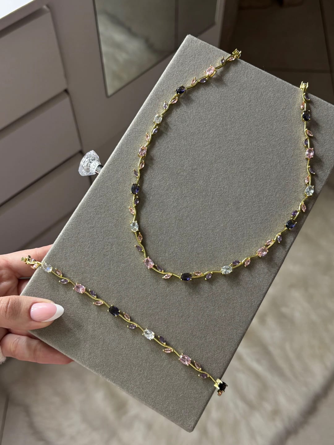 COLLAR TULIPAN + BRAZALETE (REGALO)