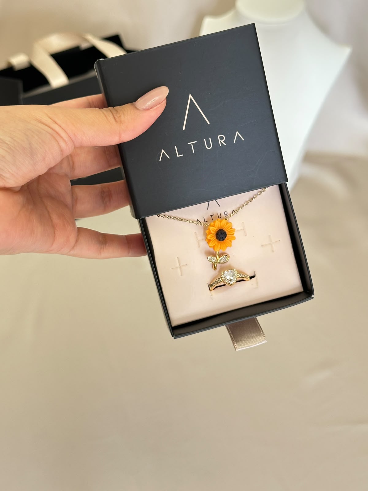 SET GIRASOL: COLLAR + ANILLO