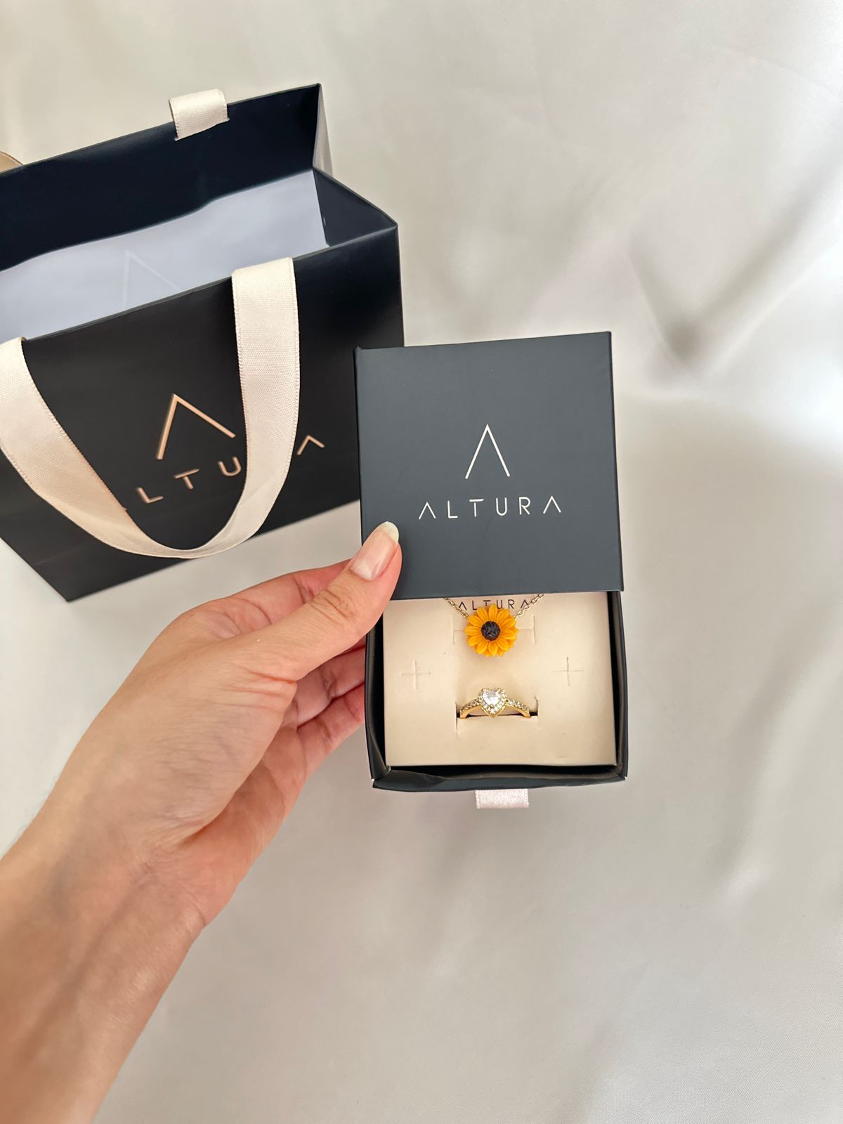 SET GIRASOL: COLLAR + ANILLO