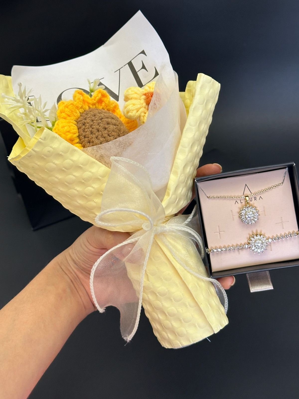 SET GIRASOL: COLLAR + PULSERA + RAMO