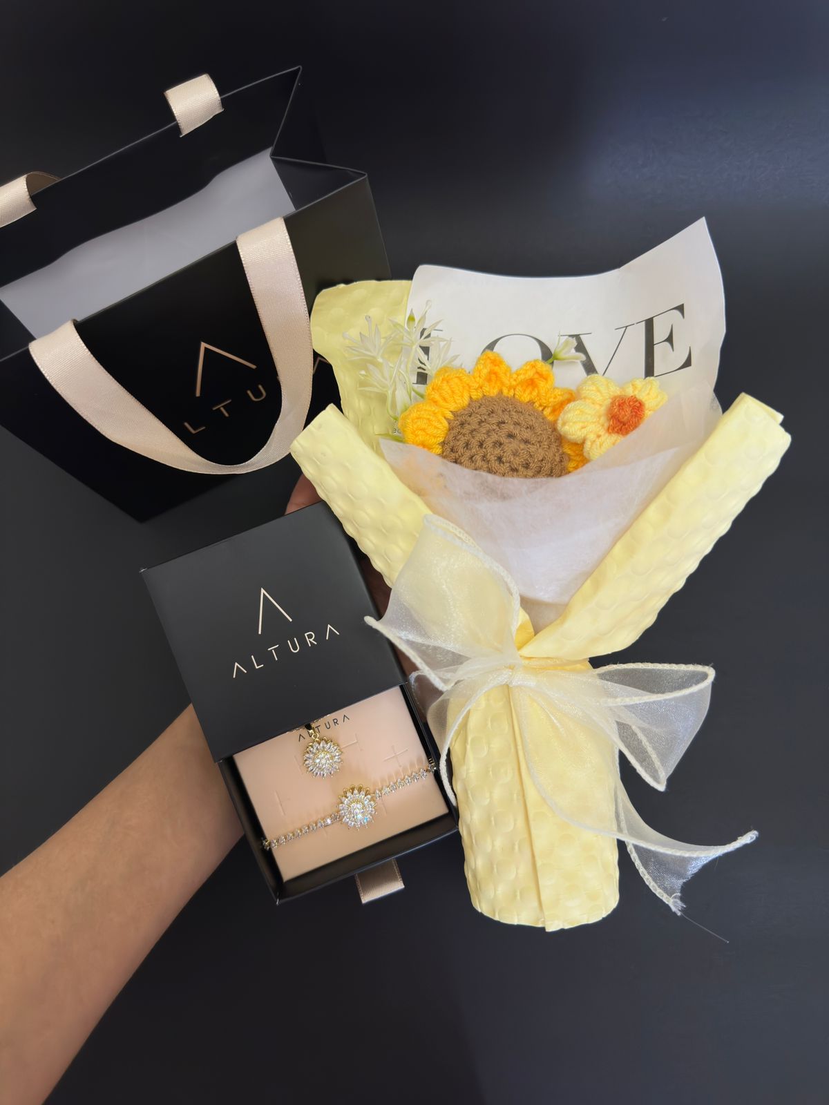 SET GIRASOL: COLLAR + PULSERA + RAMO