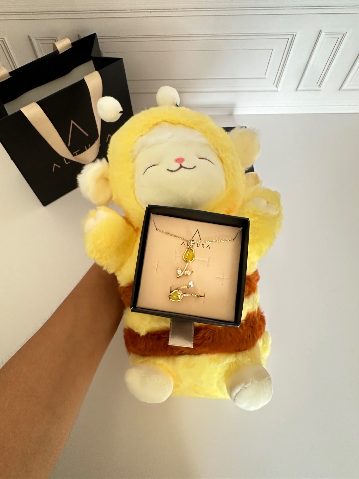 SET TULIPAN: COLLAR + ANILLO Y PELUCHE