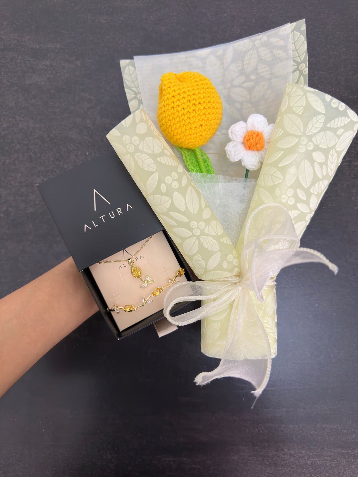 TULIPAN ETERNO AMARILLO: COLLAR + BRAZALETE