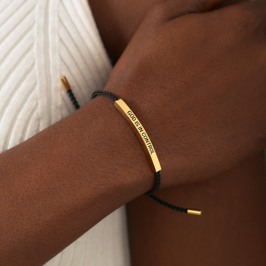 PULSERA: GOD IS IN CONTROL